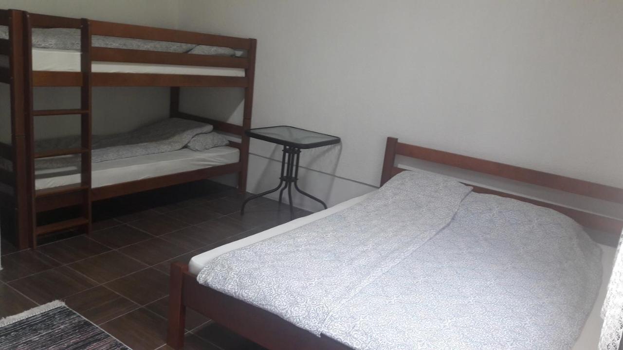 Lola Guest House Vuthaj Εξωτερικό φωτογραφία
