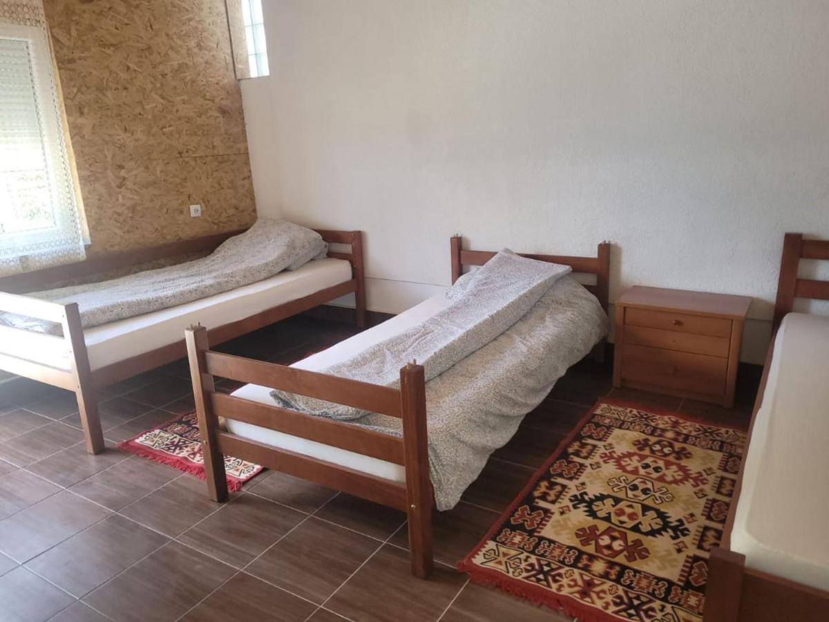 Lola Guest House Vuthaj Εξωτερικό φωτογραφία
