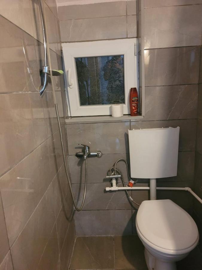 Lola Guest House Vuthaj Εξωτερικό φωτογραφία