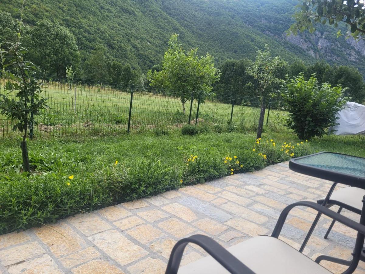 Lola Guest House Vuthaj Εξωτερικό φωτογραφία
