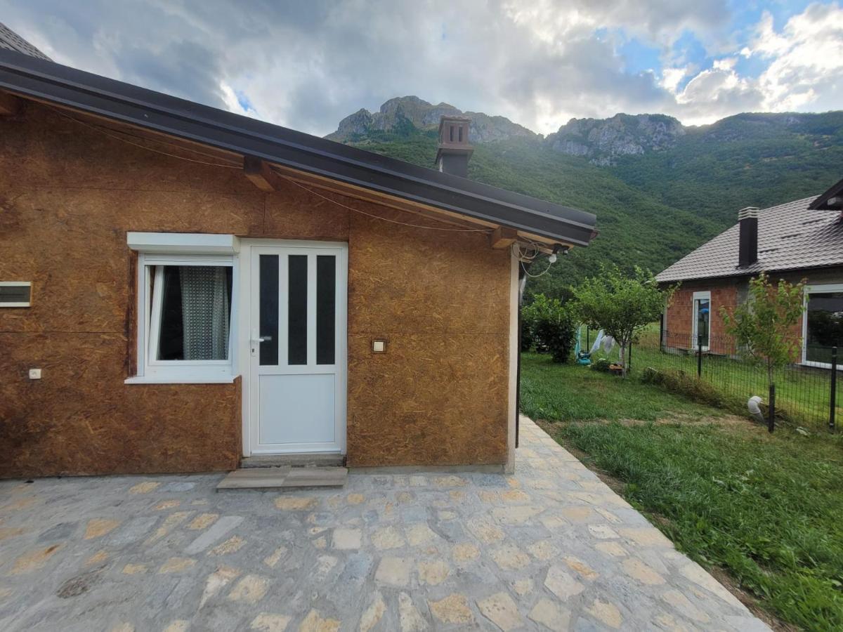 Lola Guest House Vuthaj Εξωτερικό φωτογραφία