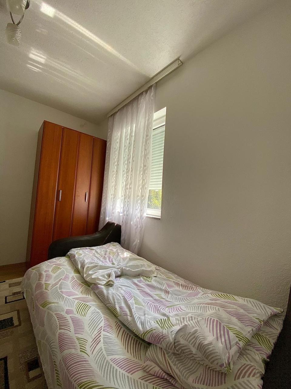 Lola Guest House Vuthaj Εξωτερικό φωτογραφία
