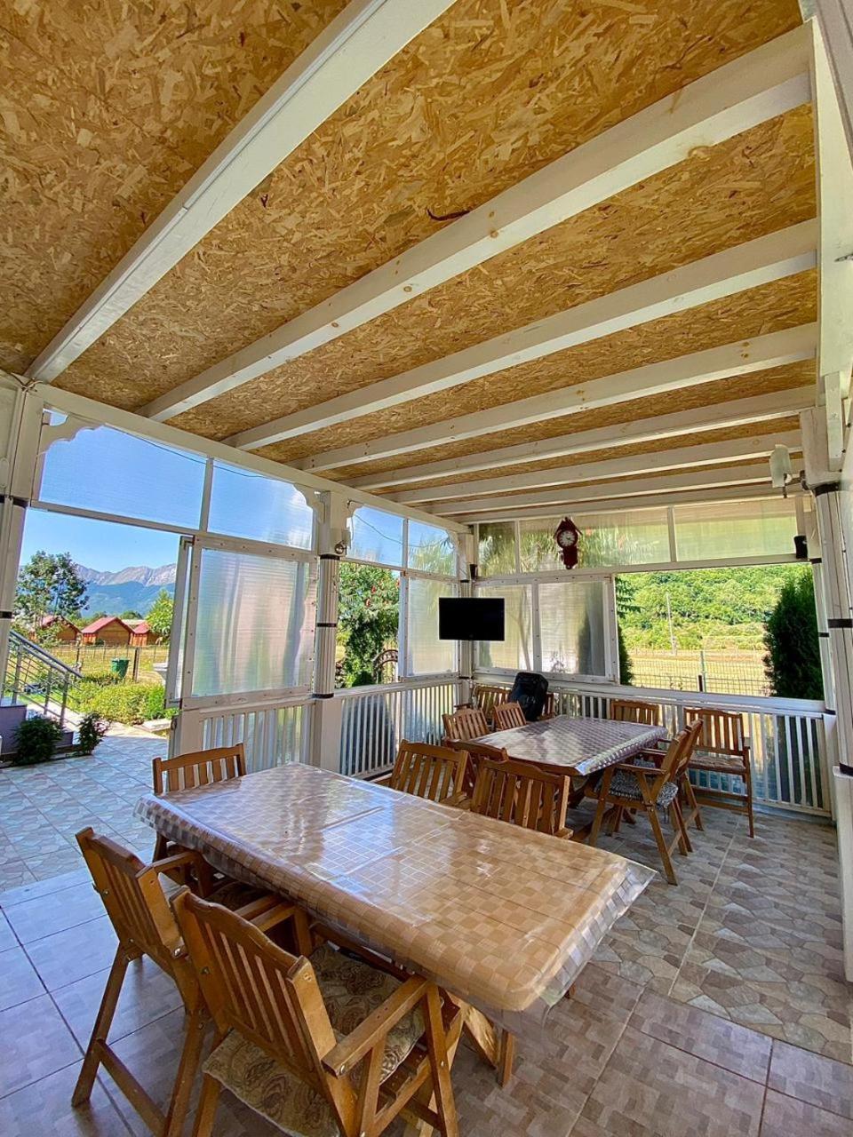 Lola Guest House Vuthaj Εξωτερικό φωτογραφία