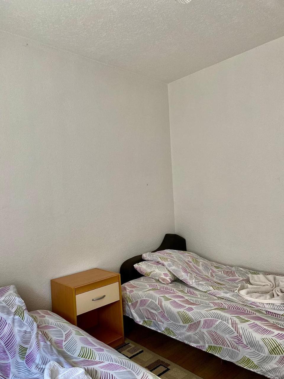 Lola Guest House Vuthaj Εξωτερικό φωτογραφία